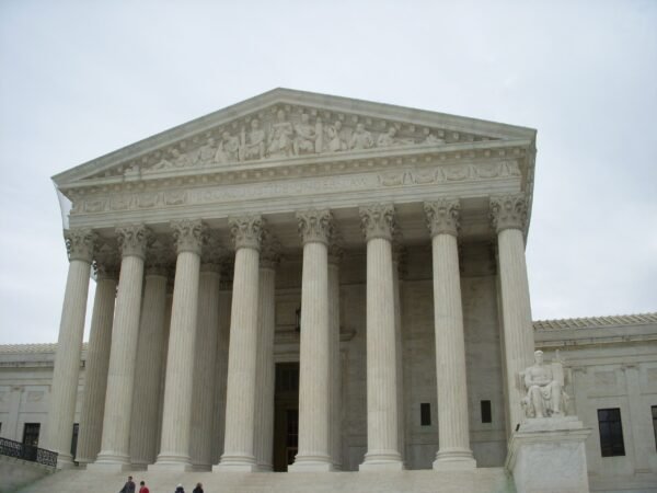 Supreme Court Halts Order to Reinstate Federal Workers