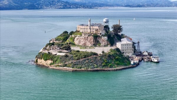 Trump Proposes Reopening Alcatraz as Federal Prison