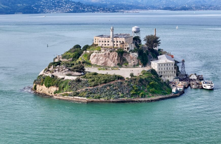 Trump Proposes Reopening Alcatraz as Federal Prison