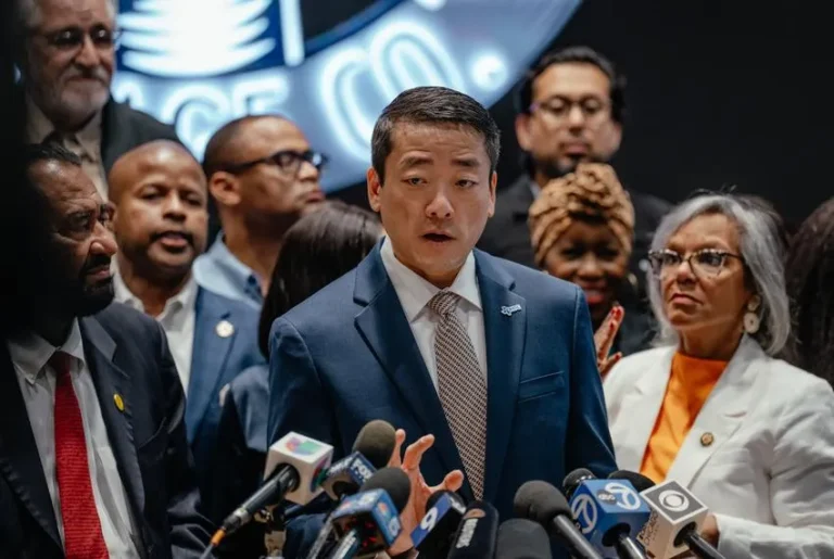 0804 Dems in Illinois JKD 37