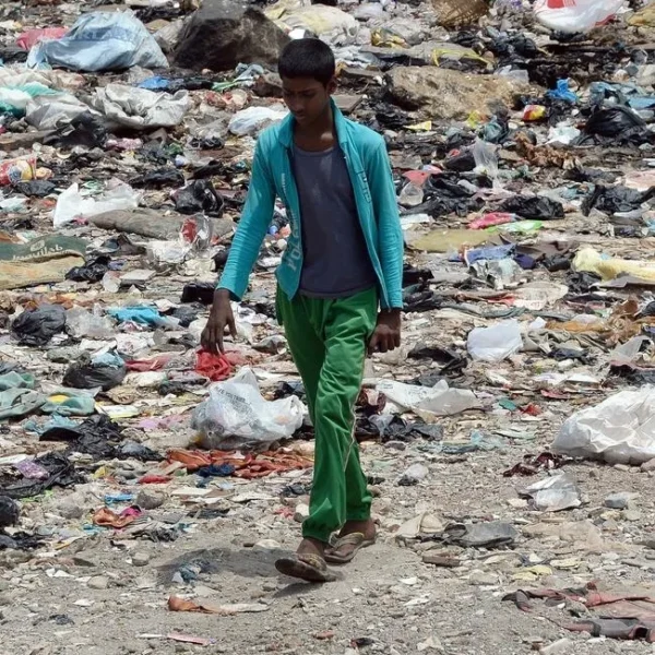 Trump Imposes $100,000 H-1B Visa Fee to Prioritize American Workers