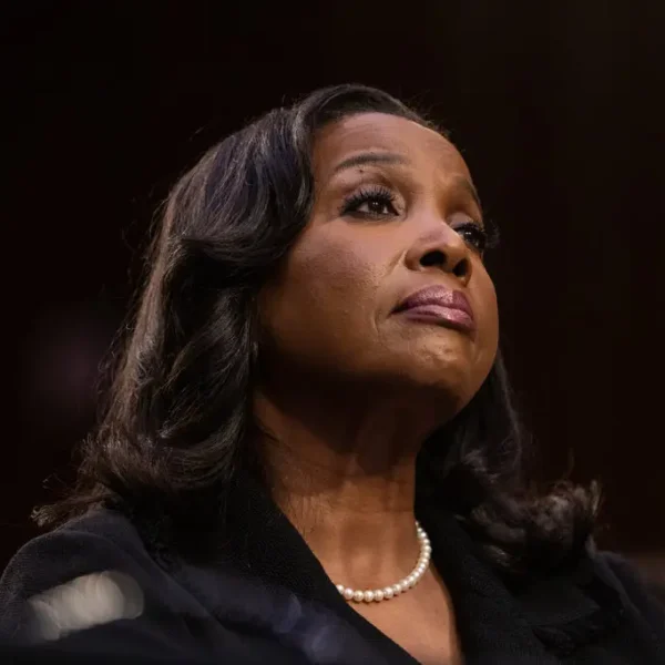 Trump Asks Supreme Court to Approve Removal of Fed Governor Lisa Cook