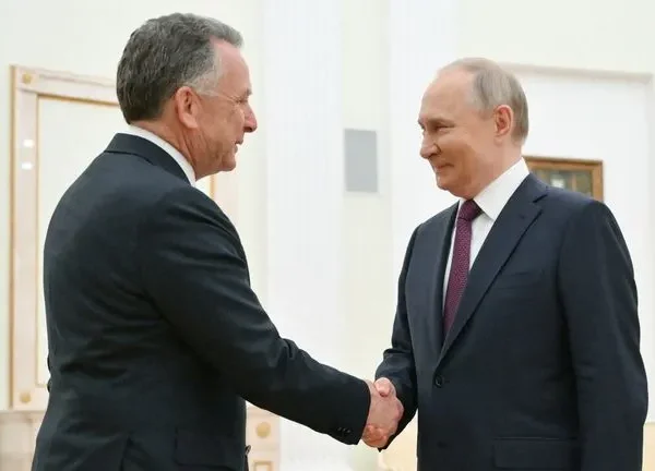 Russia Denies Major Concessions in Ukraine Peace Talks as Leak Reveals U.S. Envoy Advised Moscow