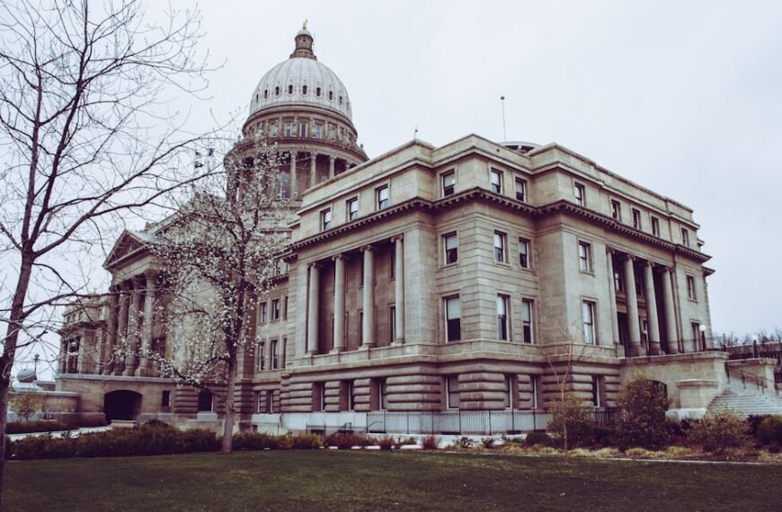 Idaho Woman Charged with Attempted Arson at Federal Building