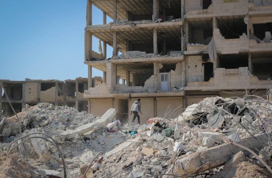 Americans Advised to Exit Middle East Amid Ongoing Conflict