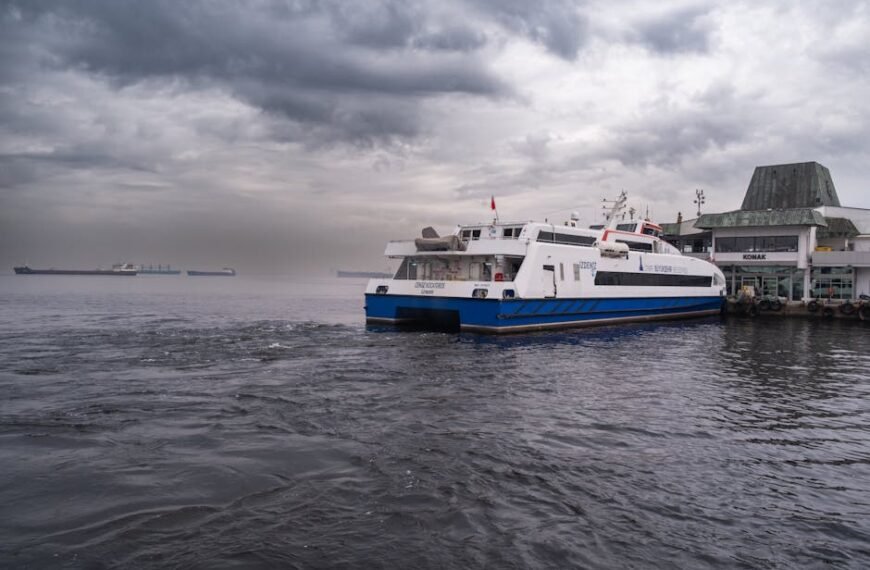 Challenges Faced by Sailors Stranded in the Gulf