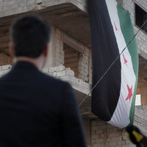 Tensions Escalate as Iran Threatens to Close Strait of Hormuz