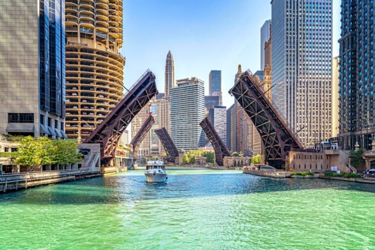 chicago-moves-toward-reparations-with-bus-tours-an