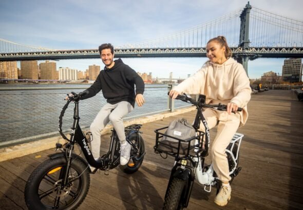 electric-air-taxis-take-off-from-manhattan-for-fir