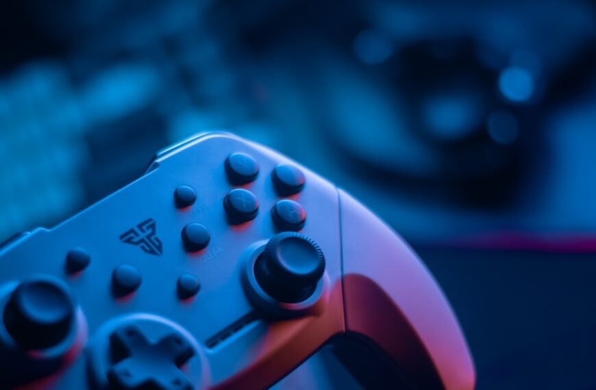 FAA wants video gamers to become air traffic controllers as it rolls out new hiring campaign