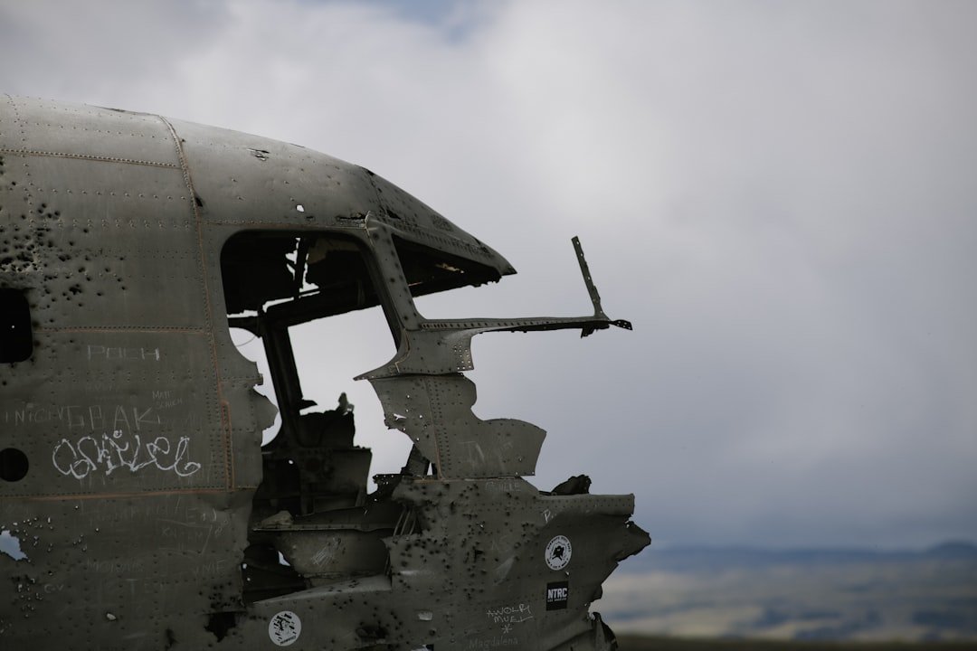 helicopter-crashes-into-ocean-off-hawaii-coast-lea