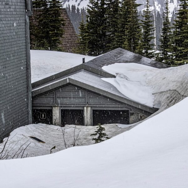 Montana Snowpack Hits Record-Low Levels, Raising Concerns About Summer Water Supply and Wildfire Risk