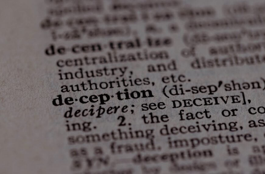 Tehran Dismisses U.S. Cease-Fire Conditions as Israel Steps Up Attacks