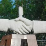 trump-pauses-iran-strike-threats-for-two-weeks-con