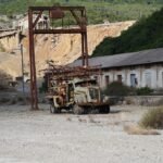 us-navy-destroyers-begin-mission-to-clear-path-thr