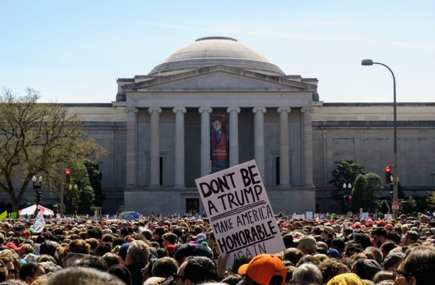 Washington Conservative Leader Asks State Supreme Court to Allow Income Tax Referendum