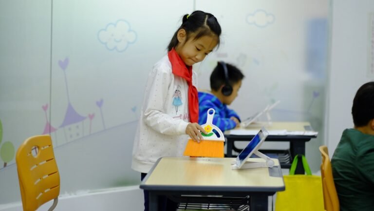 wyoming-families-turn-to-microschools-and-home-cla