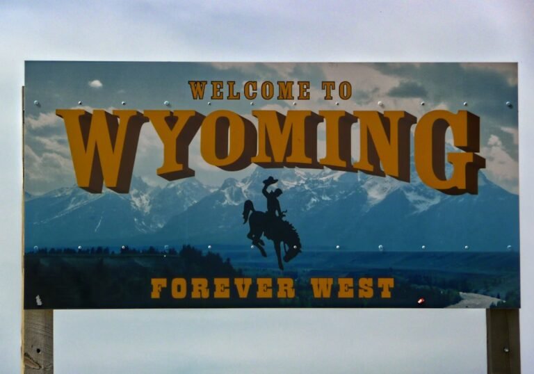 wyoming-towns-want-energy-developers-to-pay-up-fro