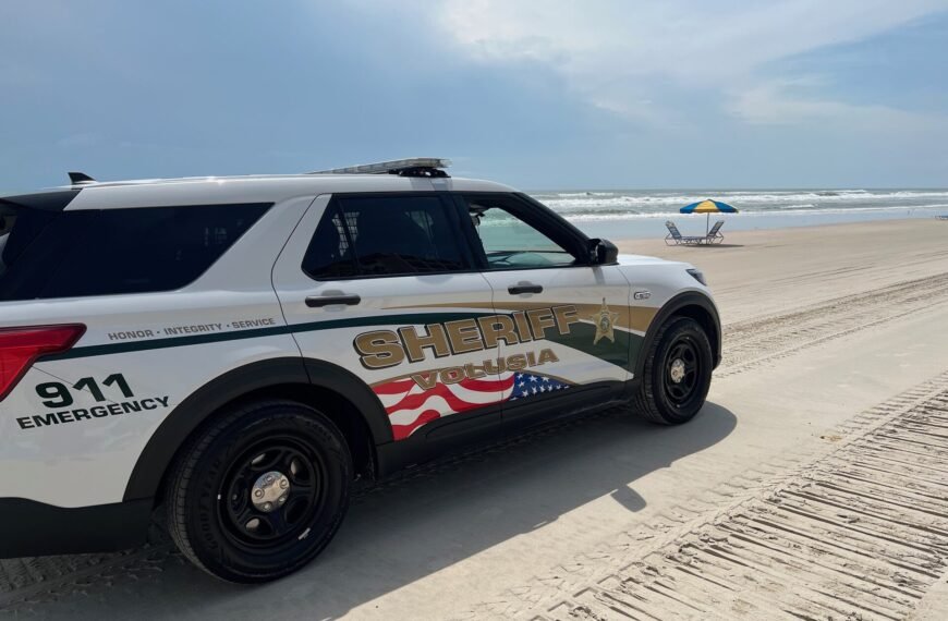 Sheriff patrol vehicle on patrol